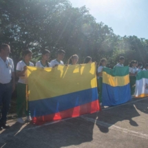 IZAMOS BANDERAS POR LA VERDAD